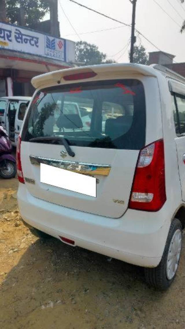 https://images10.gaadi.com/usedcar_image/4205757/original/processed_d3c6c35c-764b-4c2d-a623-6d084e3dd1ba.jpg?imwidth=6402