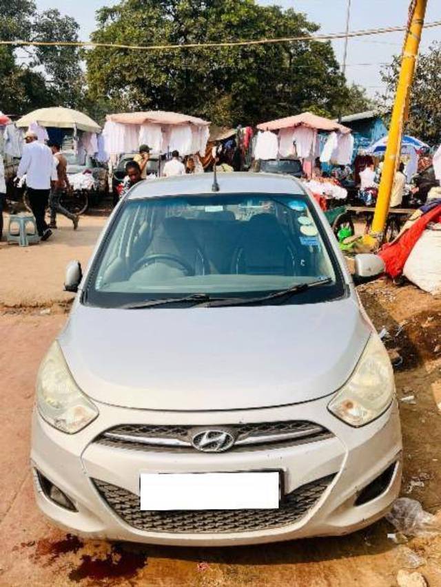 https://images10.gaadi.com/usedcar_image/4205795/original/67c2e58d7f63994f4d503bab9305a4f7.jpg?imwidth=6401