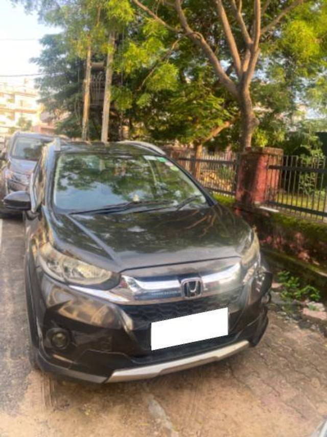 https://images10.gaadi.com/usedcar_image/4205798/original/d91421b3f3e8ab474a85fe52b4f002d6.jpg?imwidth=6400