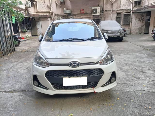 https://images10.gaadi.com/usedcar_image/4205822/original/processed_728371b3558a83a28efe9d367fb3cfb6.jpg?imwidth=6400