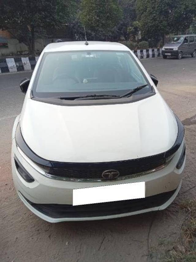 https://images10.gaadi.com/usedcar_image/4205896/original/18d272a02b0ab222cb75a0554ce2004a.jpg?imwidth=6400