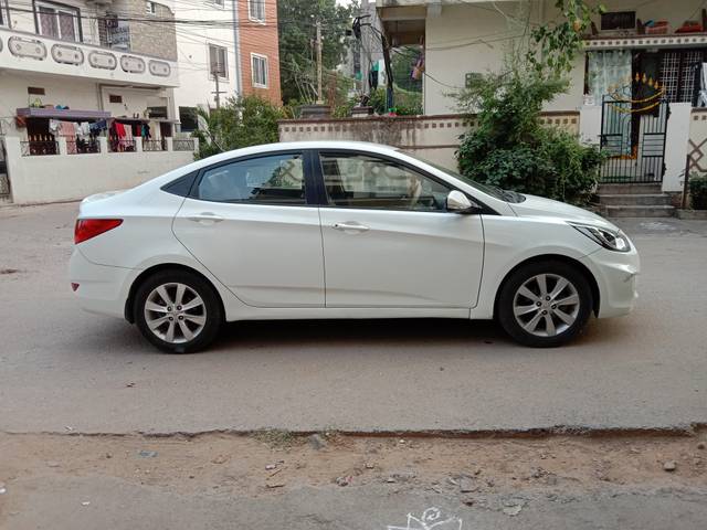 https://images10.gaadi.com/usedcar_image/4205928/original/8129e65a16d36fec8fd43512ef9b5d8b.jpg?imwidth=6401