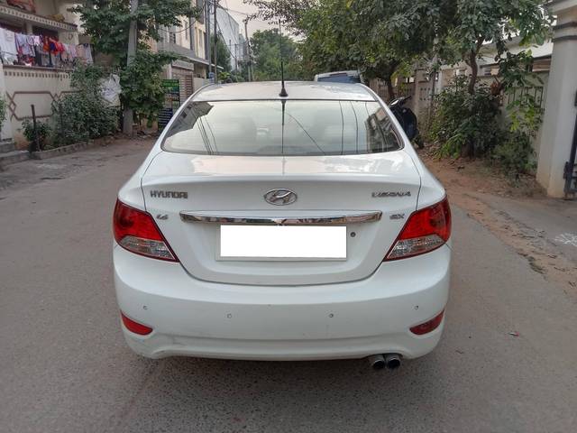 https://images10.gaadi.com/usedcar_image/4205928/original/processed_436c81268d8656b6993ea78f7a3cd768.jpg?imwidth=6402