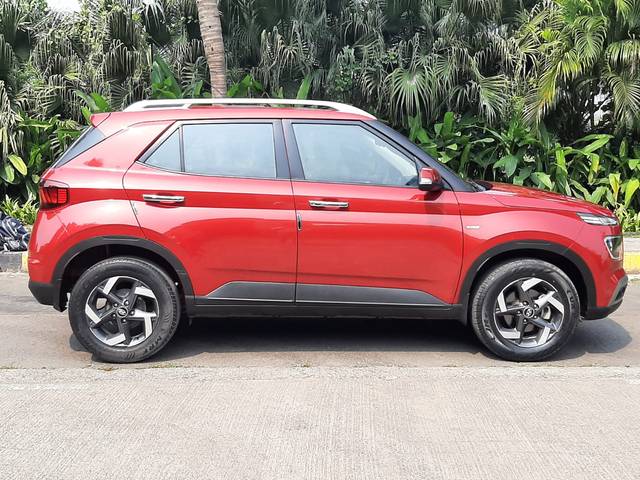 https://images10.gaadi.com/usedcar_image/4205939/original/d5a95c1101abcbd69754e326a6b6d829.jpg?imwidth=6401