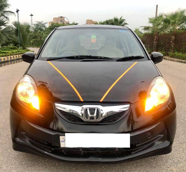 https://images10.gaadi.com/usedcar_image/4205958/original/296d99556b7b70165cba12d330e3b85a.jpg?imwidth=6402