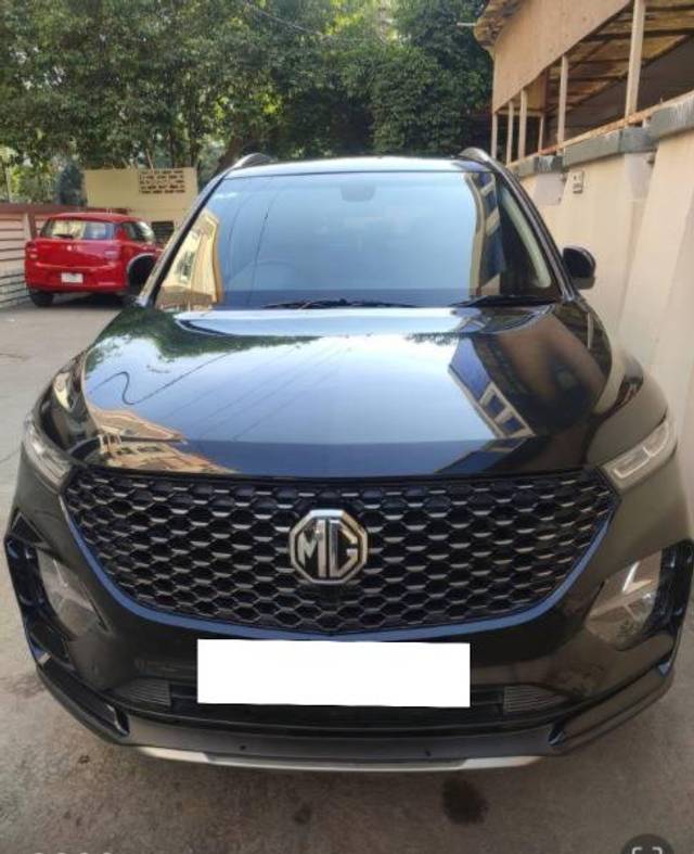 https://images10.gaadi.com/usedcar_image/4205987/original/processed_4737a72c-1012-40f8-8959-0e6b2128d265.jpeg?imwidth=6400