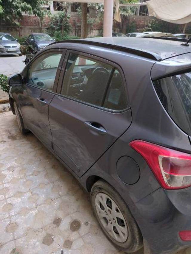 https://images10.gaadi.com/usedcar_image/4206004/original/78939a25f0447d05265cbc16fcbf8027.jpg?imwidth=6402