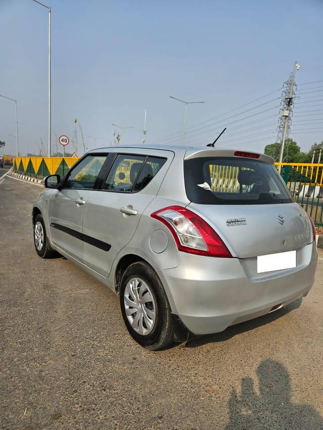 https://images10.gaadi.com/usedcar_image/4206062/original/processed_773e987a5747a890010d6a09f6261638.jpg?imwidth=6402