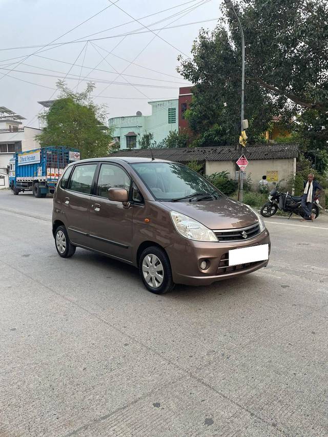 https://images10.gaadi.com/usedcar_image/4206088/original/processed_0dcfce909b1530c7ecc1a6f9de2ee25e.jpg?imwidth=6400