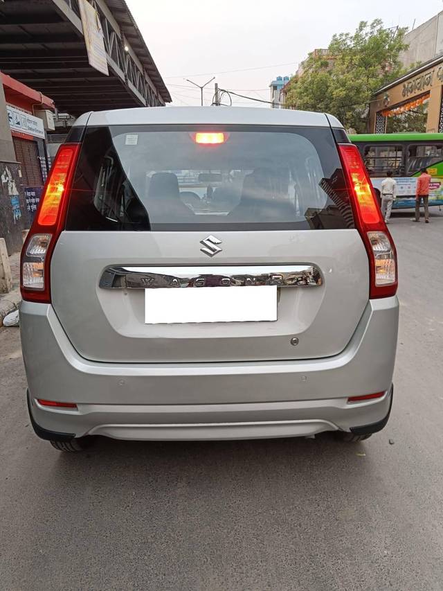 https://images10.gaadi.com/usedcar_image/4206089/original/processed_059e2d842750c3935538bc194372d94f.jpg?imwidth=6401