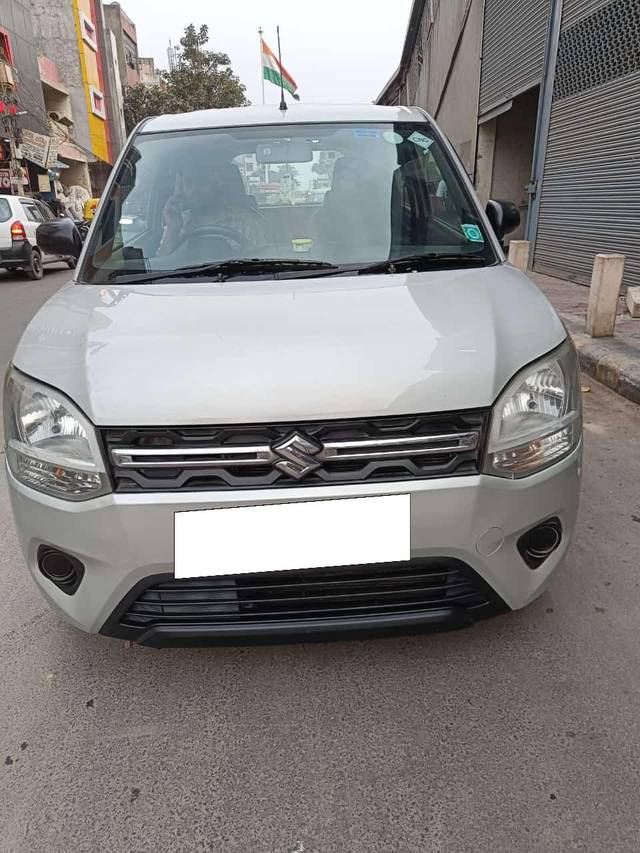 https://images10.gaadi.com/usedcar_image/4206089/original/processed_6a2bb2832c4a842f49b17f656daa28a9.jpg?imwidth=6400