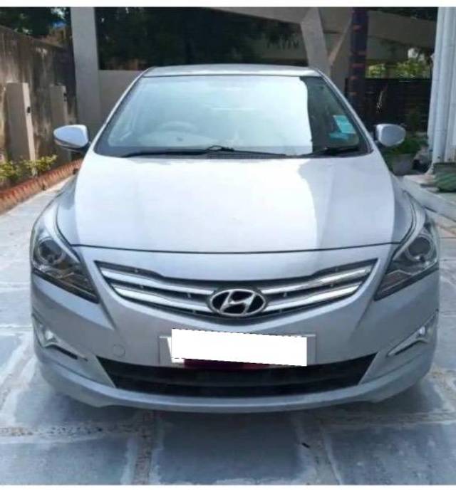 https://images10.gaadi.com/usedcar_image/4206312/original/processed_8319b347-9ee5-4dd3-854a-30a116b5a4c2.jpeg?imwidth=6402