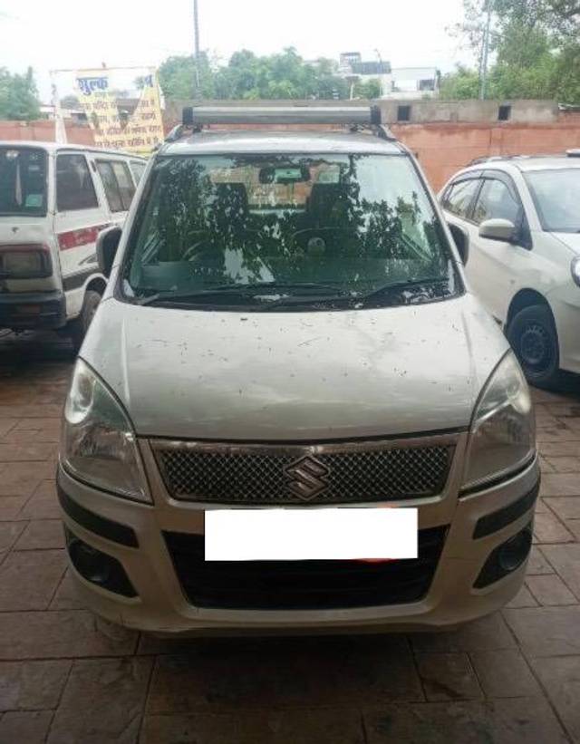 https://images10.gaadi.com/usedcar_image/4206424/original/processed_5fa606ae-765f-4c33-8397-2433e5c0039a.jpg?imwidth=6402