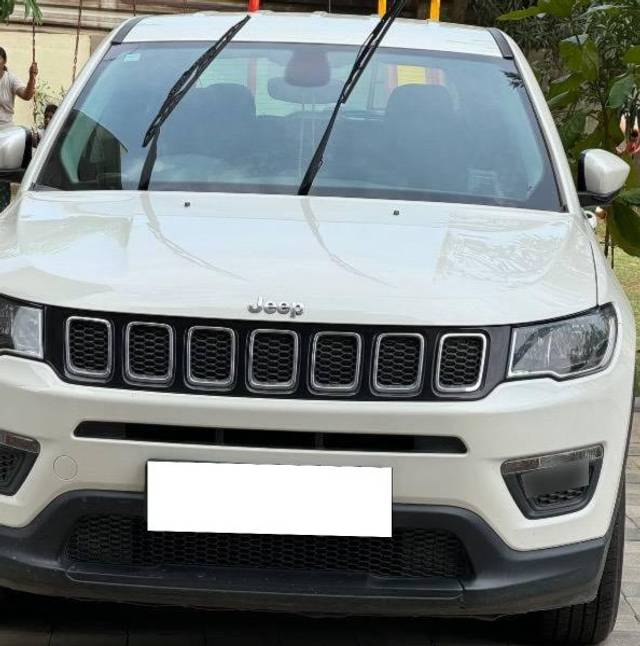 https://images10.gaadi.com/usedcar_image/4206465/original/processed_cee08ec3-6275-461c-9147-d9862c280d55.jpg?imwidth=6400