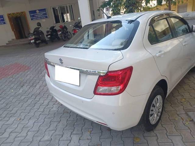 https://images10.gaadi.com/usedcar_image/4206488/original/processed_38ebae20-b299-4380-96d6-f13d3df8ec06.jpg?imwidth=6402