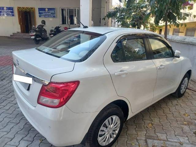 https://images10.gaadi.com/usedcar_image/4206488/original/processed_d84309cb-a70a-437a-b438-4fa0a3183093.jpg?imwidth=6400