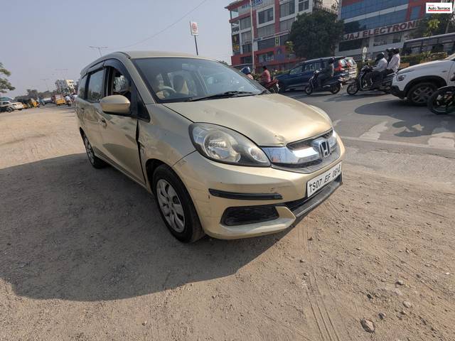 https://images10.gaadi.com/usedcar_image/4206510/original/fd52c7238adb54744d02678348bc38dc.jpg?imwidth=6400