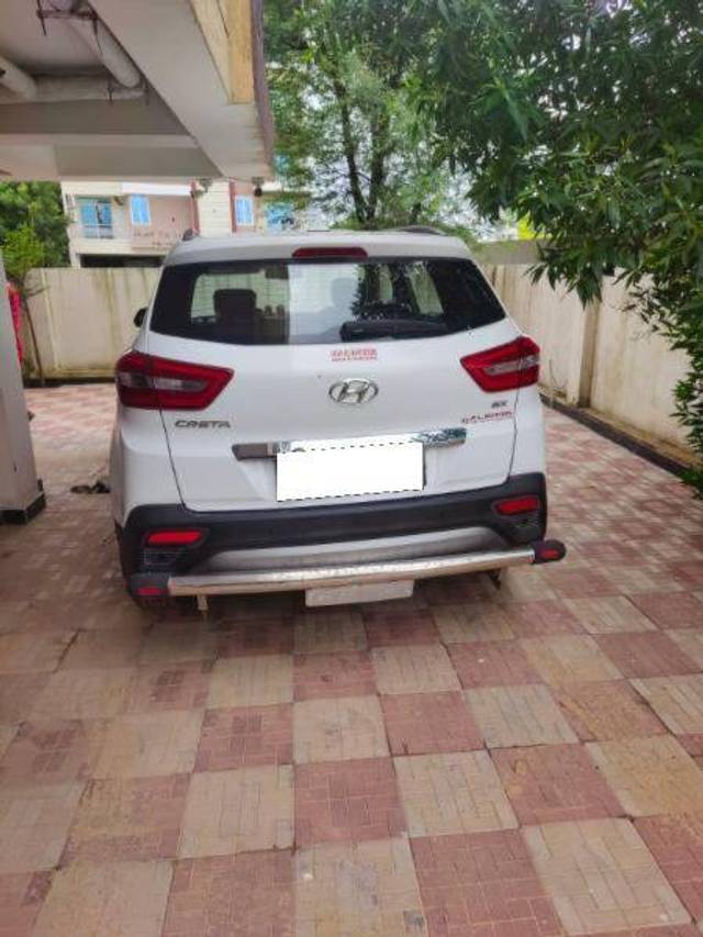 https://images10.gaadi.com/usedcar_image/4206572/original/4b91c21cd3fe87832c4edf8510c382ea.jpg?imwidth=6401