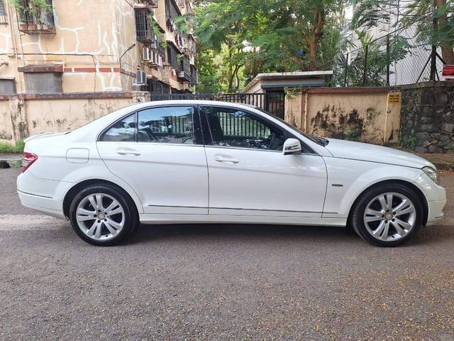 https://images10.gaadi.com/usedcar_image/4206656/original/processed_eba43a297f95b5ce5dea81d9aeed0893.jpeg?imwidth=6401