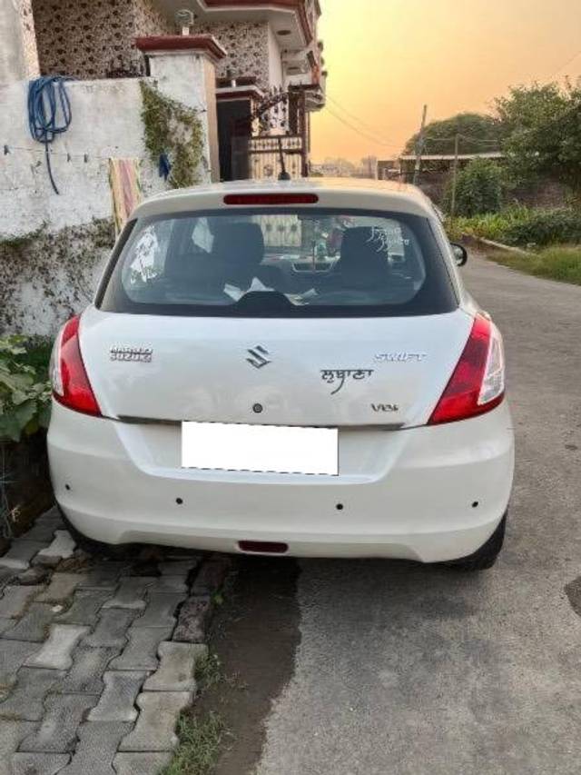 https://images10.gaadi.com/usedcar_image/4206712/original/processed_0a4ffea8-f1f6-40fd-ac37-c5027ab73625.jpg?imwidth=6401