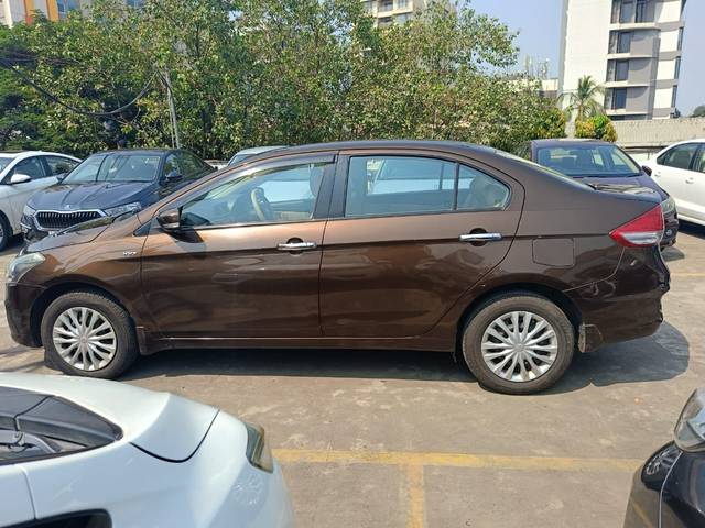 https://images10.gaadi.com/usedcar_image/4206725/original/3dcdc3f20de0829fc234766c73b282e7.jpg?imwidth=6402