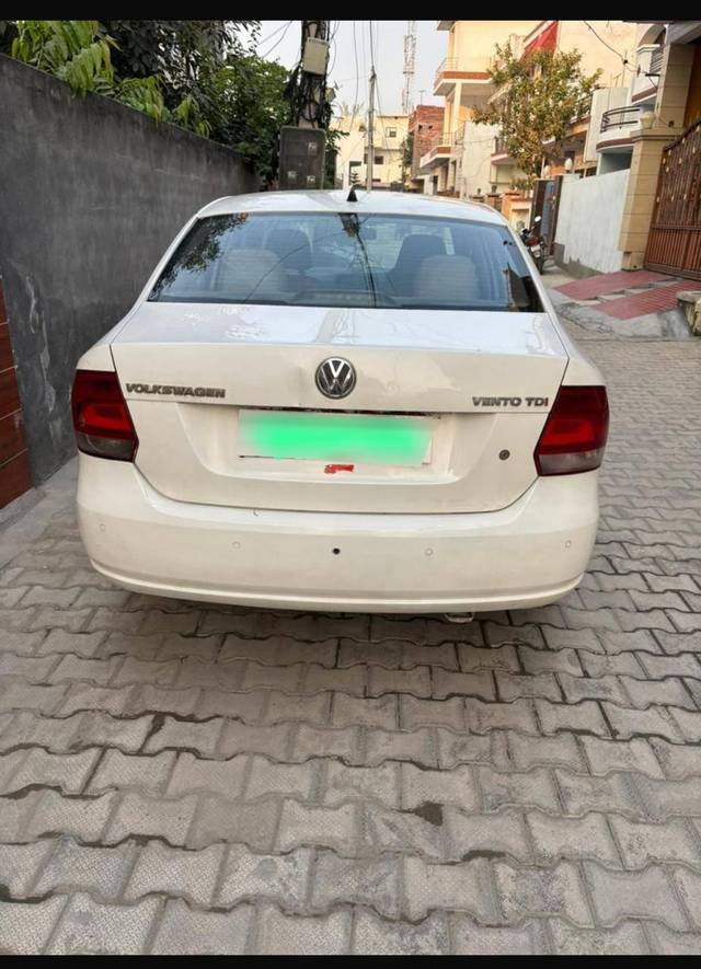 https://images10.gaadi.com/usedcar_image/4206780/original/processed_0144babf-8407-40af-b5d9-f10a833088fa.jpg?imwidth=6401