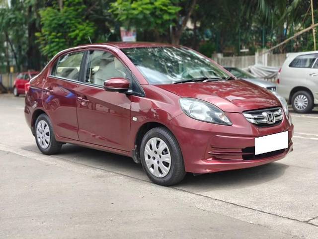 https://images10.gaadi.com/usedcar_image/4206819/original/processed_536833c2a57d15771937d56d1a89f306.jpg?imwidth=6400