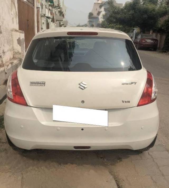 https://images10.gaadi.com/usedcar_image/4206915/original/processed_76b8d933-c0c3-4d46-ab4c-ff1a74a54b74.jpeg?imwidth=6401