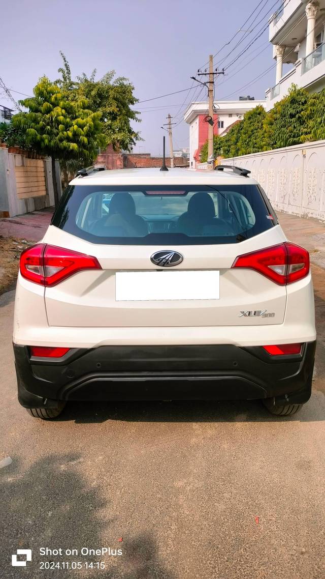 https://images10.gaadi.com/usedcar_image/4207063/original/processed_fa592c8b5602c4ea0c8f13152f3417b0.jpg?imwidth=6401