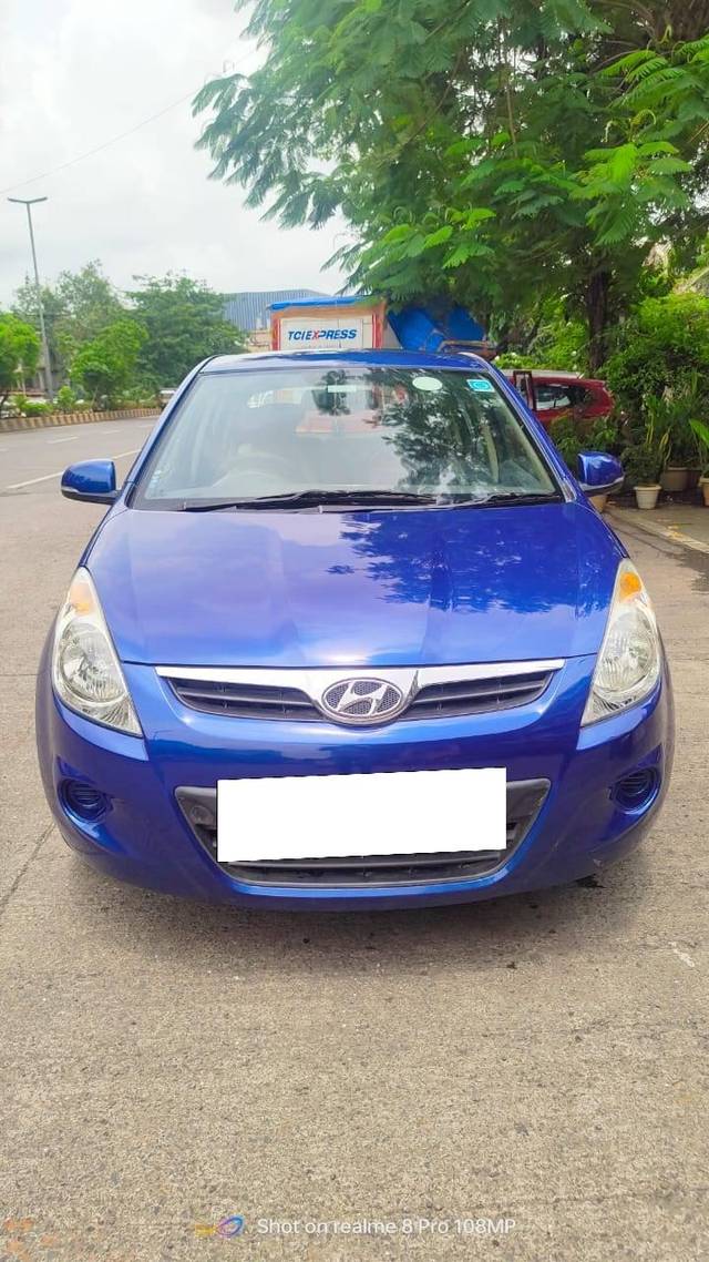 https://images10.gaadi.com/usedcar_image/4207086/original/processed_840612942a66d16f2ab5725cd512c816.jpeg?imwidth=6400