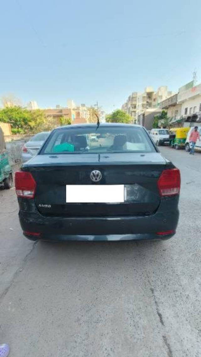 https://images10.gaadi.com/usedcar_image/4207099/original/processed_902a6ebf-8a55-4032-a8ec-a4150090bfed.jpg?imwidth=6401