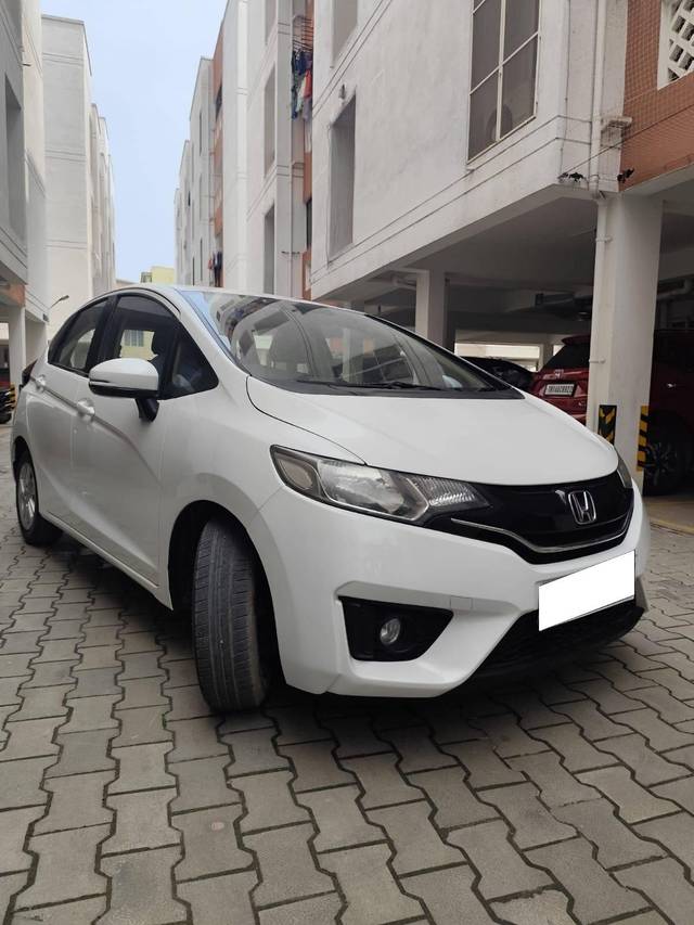 https://images10.gaadi.com/usedcar_image/4207234/original/processed_94672183639a7150ade3558fc8f99590.jpg?imwidth=6400