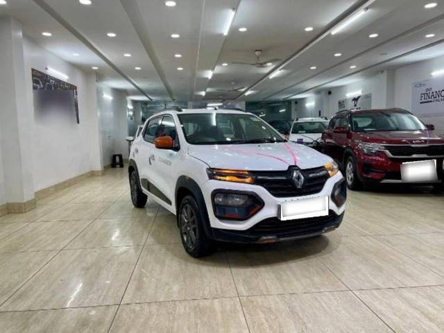 https://images10.gaadi.com/usedcar_image/4207262/original/processed_f2e03f3f88118fc8e60391af68f362bb.jpg?imwidth=6400