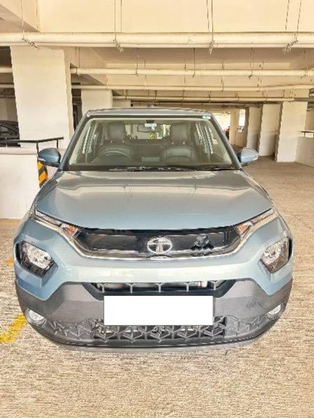 https://images10.gaadi.com/usedcar_image/4207286/original/processed_6f5036ab-4a4f-4964-a136-2411bfb2939f.jpeg?imwidth=6400