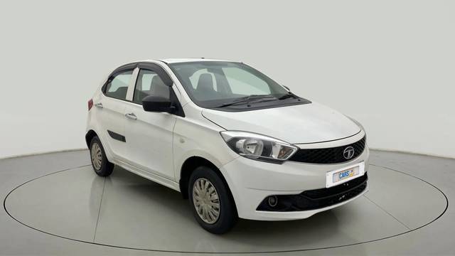 https://images10.gaadi.com/usedcar_image/4207316/original/a4b282e77cd63382be8d5d3949c728a2.jpg?imwidth=6400