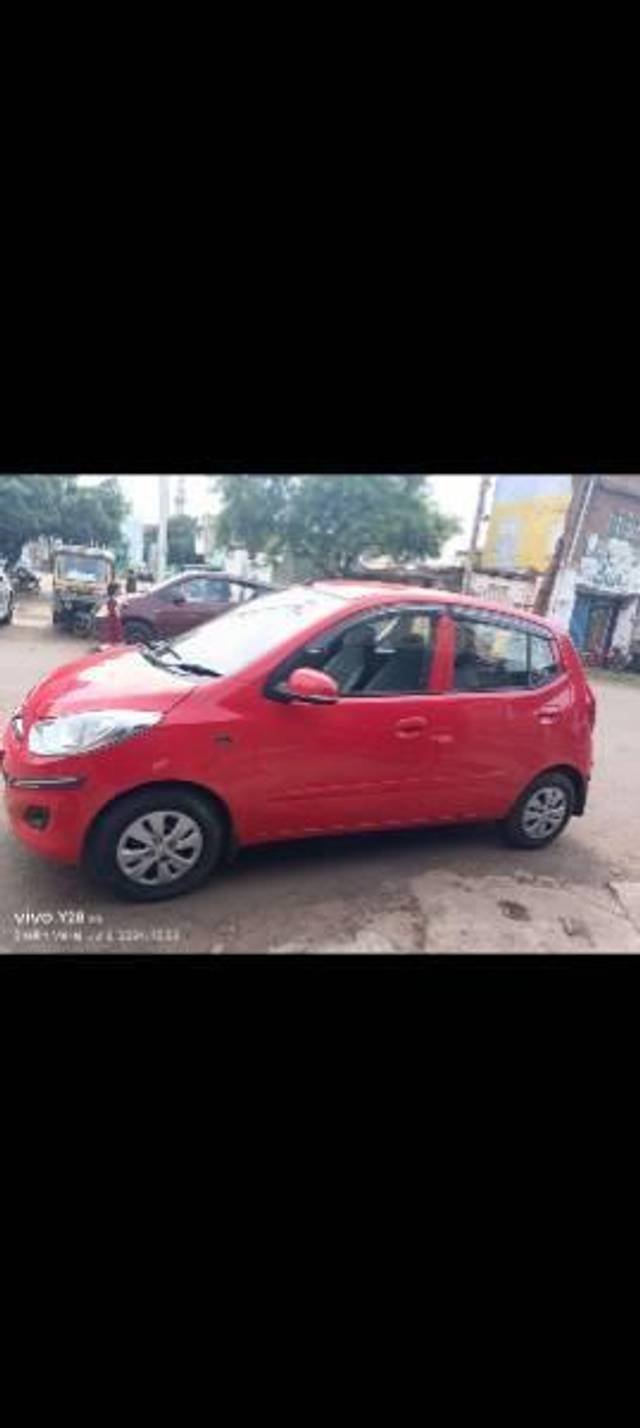 https://images10.gaadi.com/usedcar_image/4207401/original/processed_9900de71-8a3c-4c95-9bb7-38e035b3baf8.jpg?imwidth=6400