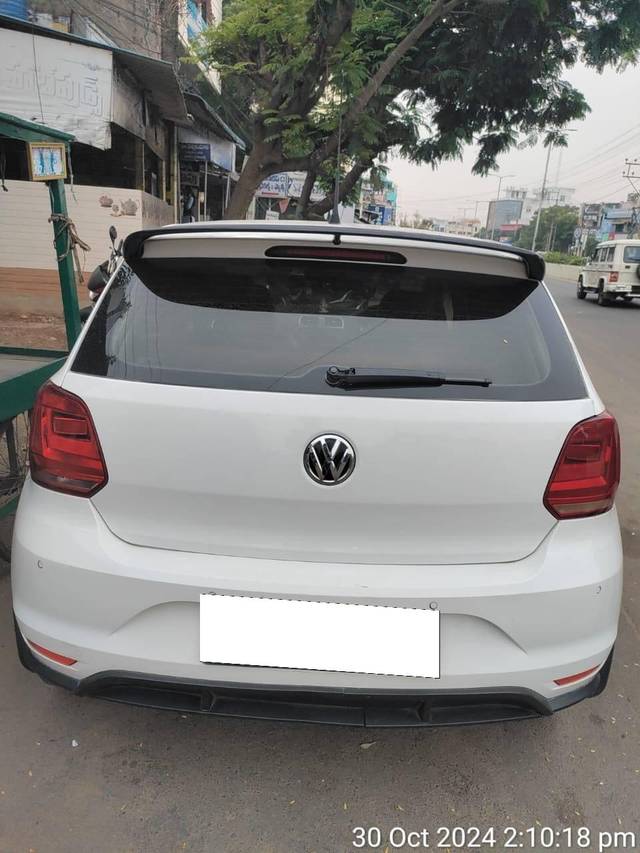 https://images10.gaadi.com/usedcar_image/4207451/original/processed_065845ba-52a6-48d4-a2a0-246c6a4a7dc2.jpeg?imwidth=6402