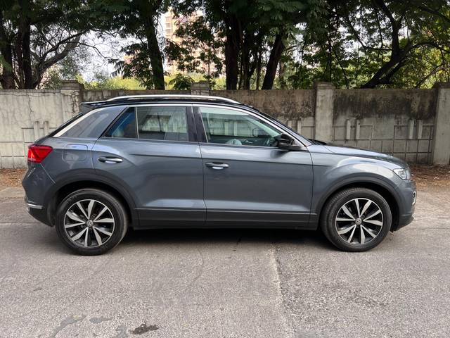 https://images10.gaadi.com/usedcar_image/4207481/original/2ab37c9579b688a6b40260425a0231da.jpg?imwidth=6401