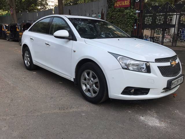 https://images10.gaadi.com/usedcar_image/4207498/original/5ca9dff51416d2922a5a11d950b79451.jpg?imwidth=6402