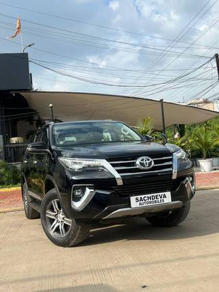 Toyota Fortuner 2016-2021 Toyota Fortuner 2.8 2WD MT BSIV