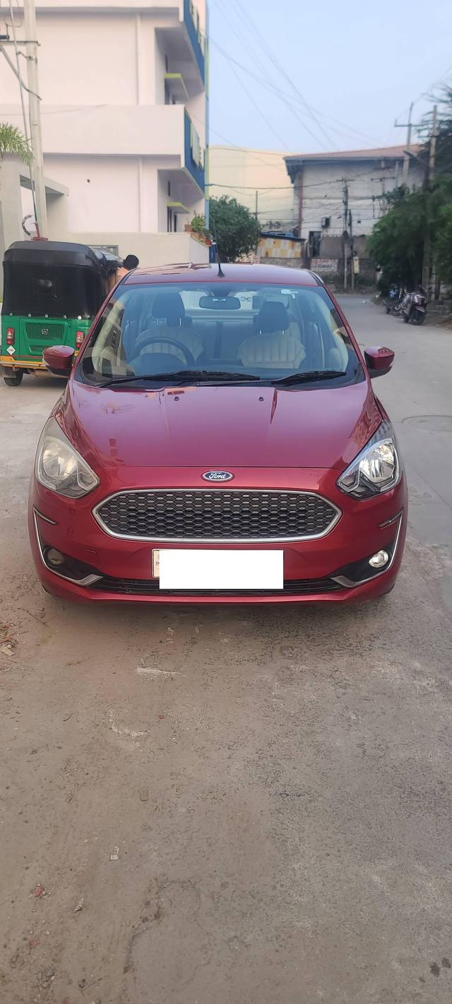 https://images10.gaadi.com/usedcar_image/4207585/original/processed_60494233f3bf951f9dc00056b244c615.jpg?imwidth=6400