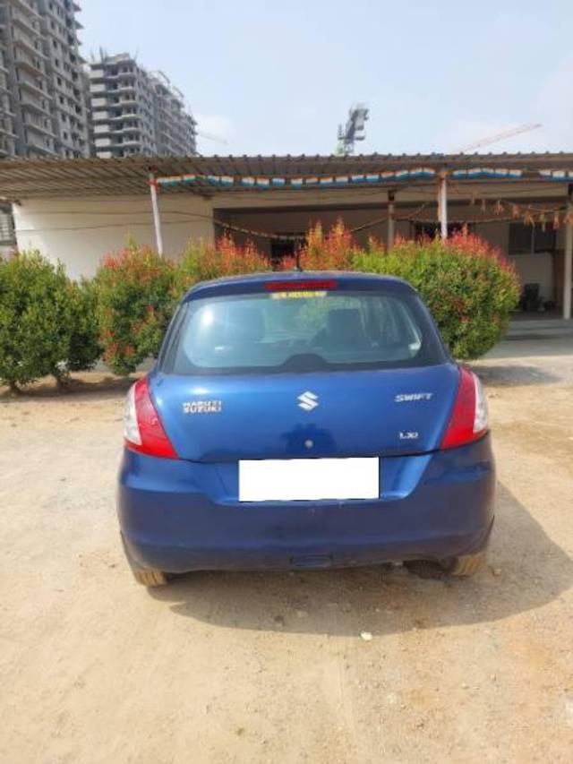 https://images10.gaadi.com/usedcar_image/4207671/original/processed_a58552c6-aeb2-4ba4-b9cb-2dc162c5bf42.jpg?imwidth=6402