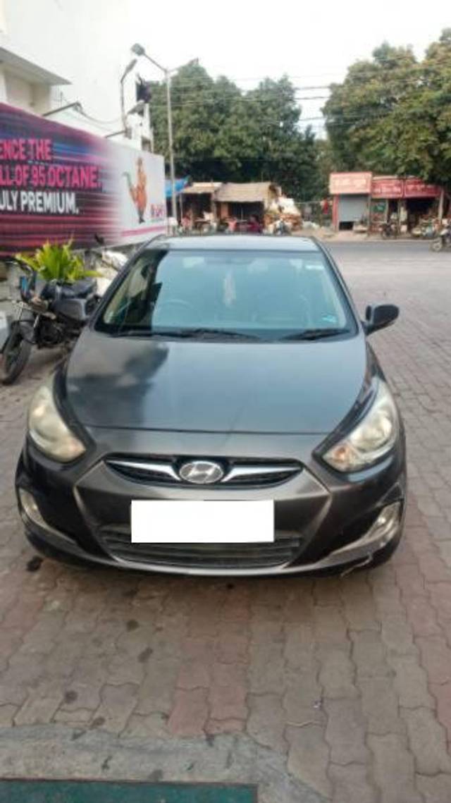 https://images10.gaadi.com/usedcar_image/4207776/original/processed_a6e75530-a155-4302-b57c-248b71160389.jpeg?imwidth=6400