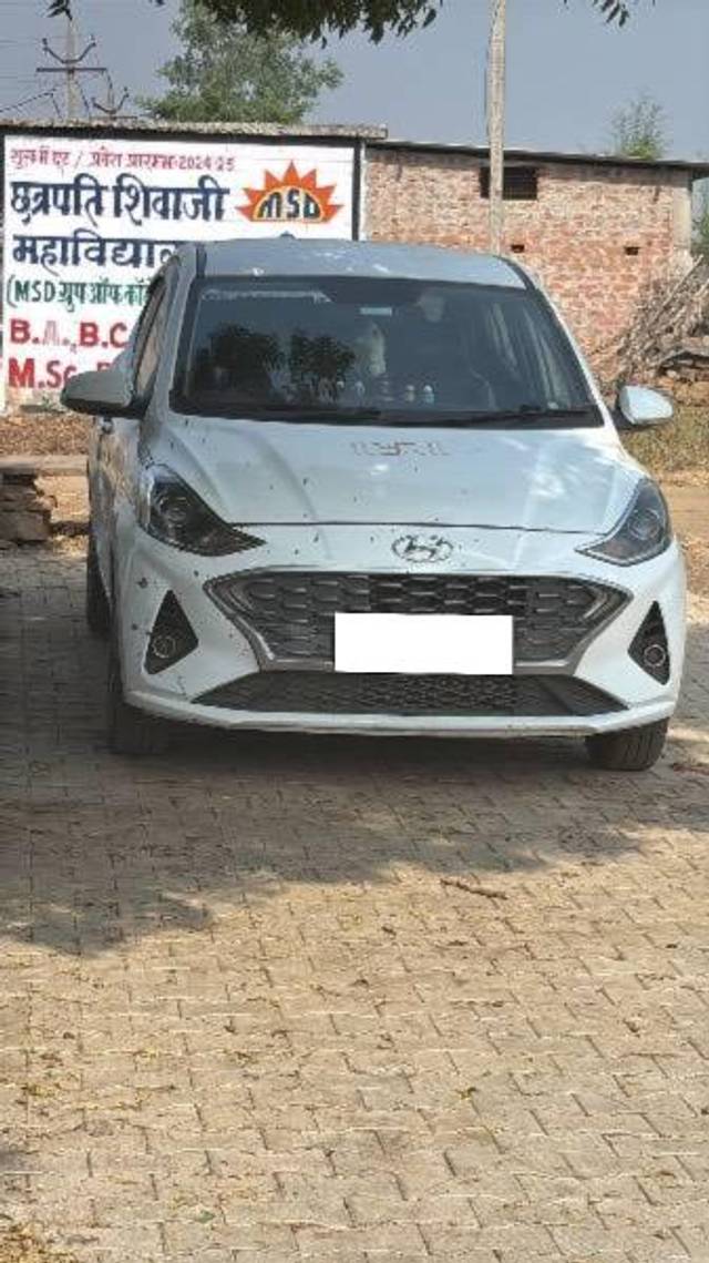 https://images10.gaadi.com/usedcar_image/4207963/original/processed_8a2eaaf2-cc07-403c-9439-481d5748b809.jpg?imwidth=6400