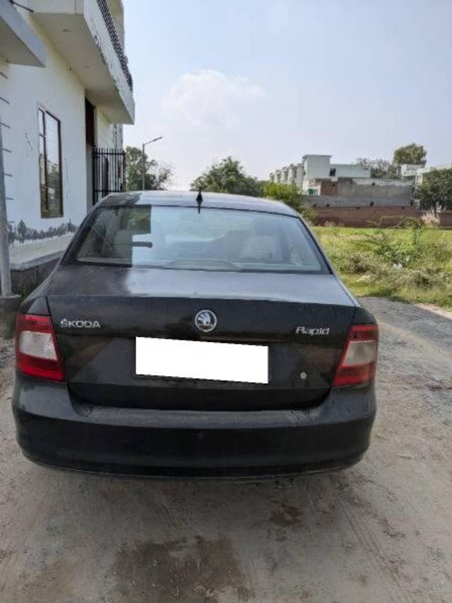 https://images10.gaadi.com/usedcar_image/4208010/original/processed_e16198ed-71b7-41f5-8ba4-a4c36b073638.jpg?imwidth=6401