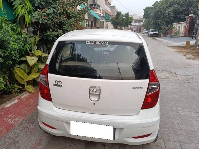 https://images10.gaadi.com/usedcar_image/4208061/original/processed_5c558b43-59ff-412e-9b46-5294d268c4ee.jpg?imwidth=6402