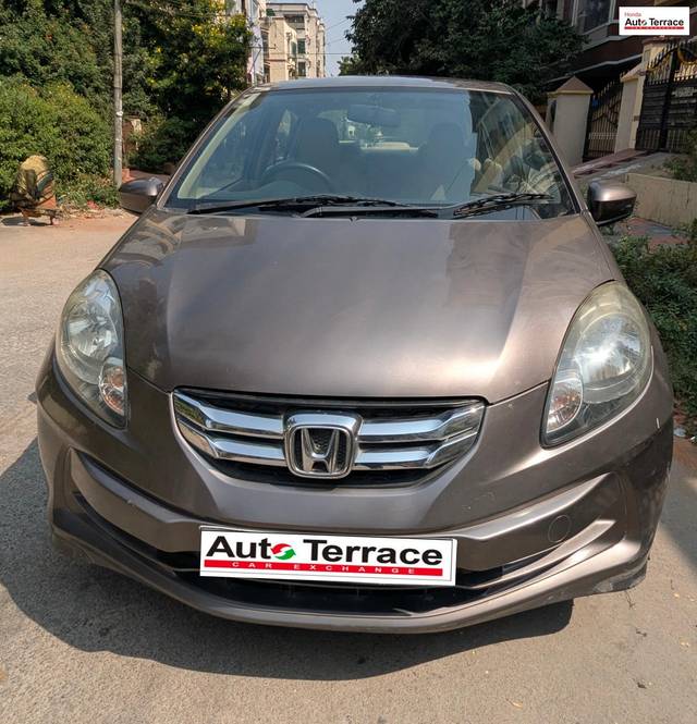 https://images10.gaadi.com/usedcar_image/4208127/original/0d0182ecce41eb34e9a8d812e009ad9b.jpg?imwidth=6400