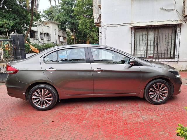 https://images10.gaadi.com/usedcar_image/4208284/original/processed_1dc50806728fcc026121601db6770e65.jpeg?imwidth=6401