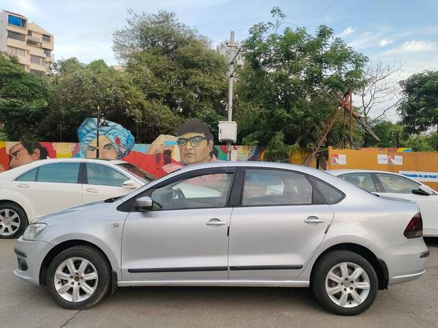 https://images10.gaadi.com/usedcar_image/4208285/original/processed_7a9fc19e12419e1824dd997732ce966c.jpg?imwidth=6402