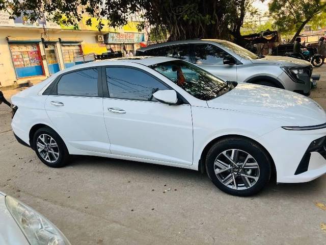 https://images10.gaadi.com/usedcar_image/4208318/original/processed_1ab56a3e-d5b2-4a98-83e5-be83717aef81.jpeg?imwidth=6401